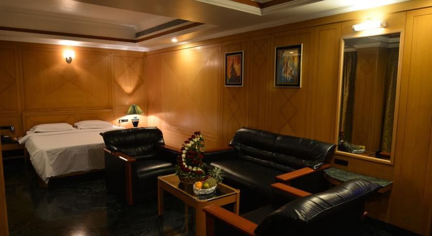 Pimpri-Chinchwad Hotel Kala Sagar מראה חיצוני תמונה