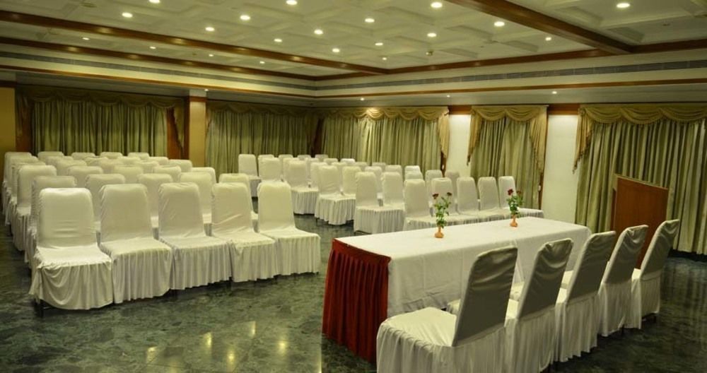 Pimpri-Chinchwad Hotel Kala Sagar מראה חיצוני תמונה